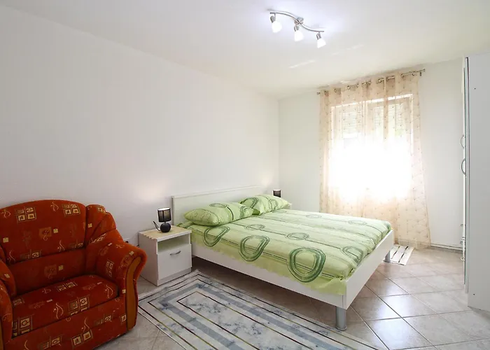 Hasiba 1362 아파트 페로이