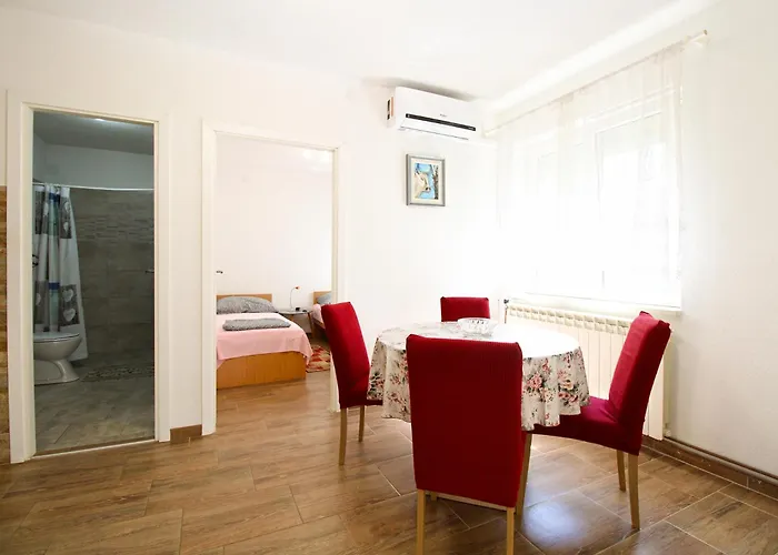 Hasiba 1362 Apartment Peroj