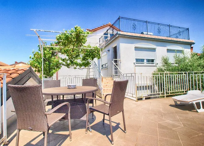 Hasiba 1362 Apartment