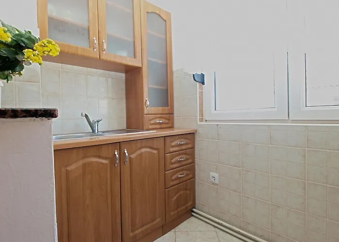 Hasiba 1362 Apartment Peroj